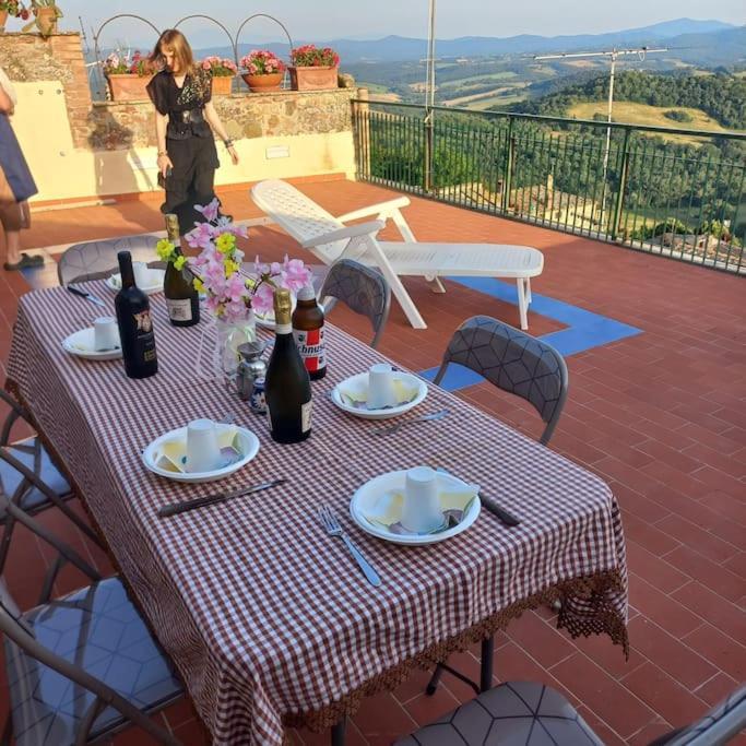 La Casa Del Gallo Radicondoli Kültér fotó